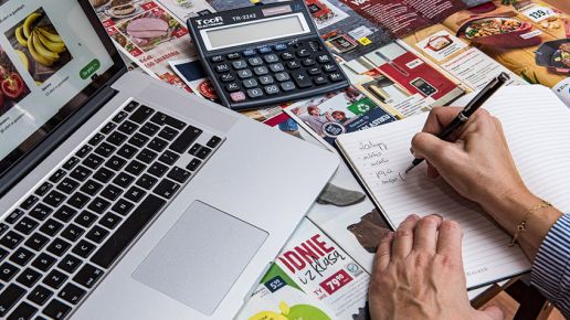 Większość Polaków w tym roku będzie kierować się ceną i jakością przy robieniu świątecznych zakupów