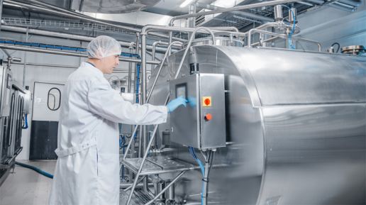 Wyciek kwasu w fabryce jogurtów na Śląsku. 12 ton substancji i wstrzymana produkcja