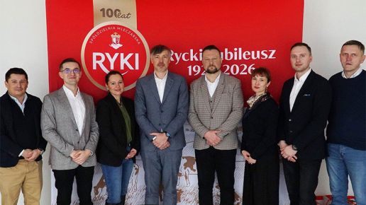 SM Ryki stawia na zielone technologie. Wiceminister Klimatu i Środowiska z wizytą w zakładzie