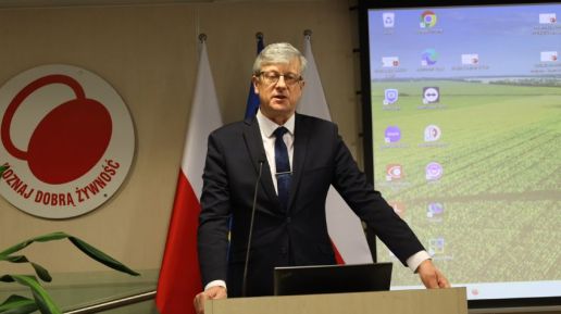 Debata nt. przyszłości polskiej branży mleczarskiej w Polsce i na świecie. Aktualna sytuacja na rynku mleka w Polsce i na świecie” z udziałem Czesława Siekierskiego, Ministra Rolnictwa i Rozwoju Wsi.