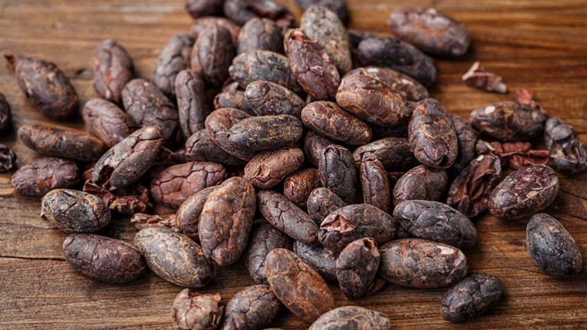 Światowe zwyżki notowań cen kakao szybko nie wyhamują. Mogą przekroczyć 7 tys. USD za tonę, co Polacy odczują w swoich portfelach.  I to nie tylko na słodyczach