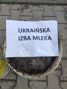 Protest rolnikow pod siedzibą PIM