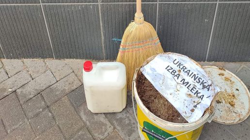 Protest rolnikow pod siedzibą PIM