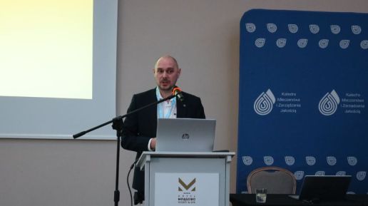 Multivac - Marcin Tomczyk